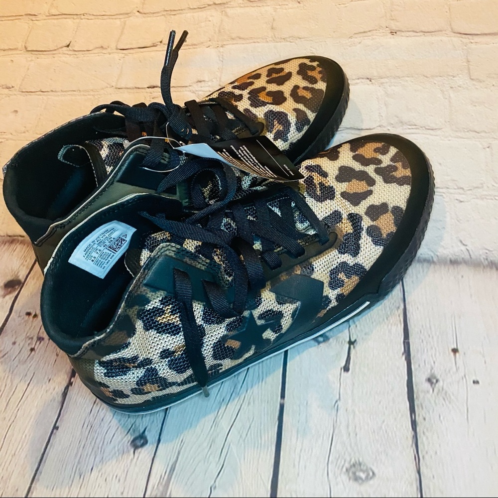 Converse Nike React Leopard Basketball Shoes